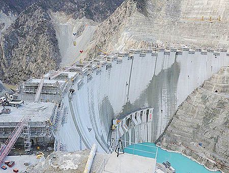 obras de una presa en Turquía