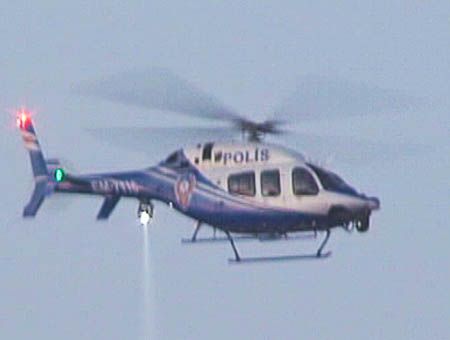 helicóptero de la policía turca