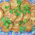 plato con una receta de köfte hecho a base de garbanzos