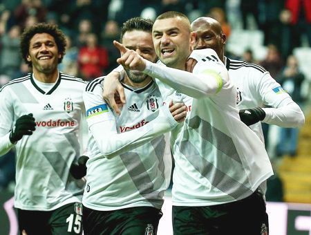 Beşiktaş goal by Burak Yılmaz