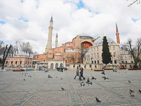 Istanbul, Sultanahmet empty due to coronavirus