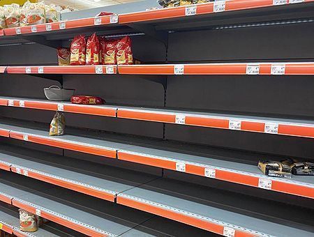 Istanbul, supermarket empty because of coronavirus