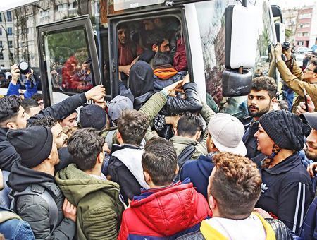 Buses in Turkey with refugees going to Europe