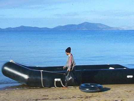 Migrants try to cross the Aegean between Turkey and Greece