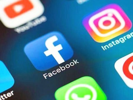 Facebook, Instagram, social media