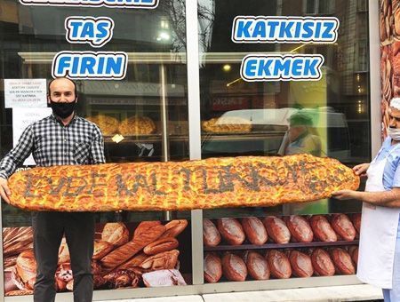 Turkey, giant pita bread for Ramadan