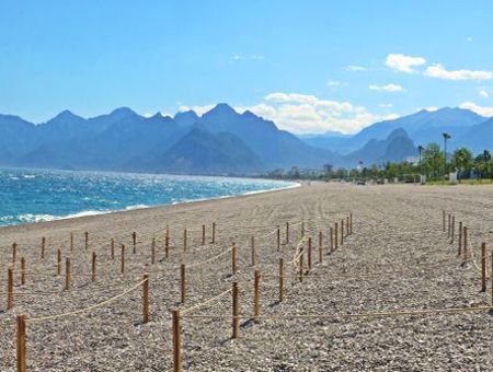 Antalya, Konyaaltı beach during coronavirus