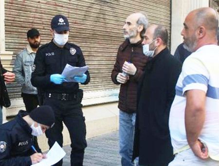 Istanbul, fines in İstiklal for not wearing mask