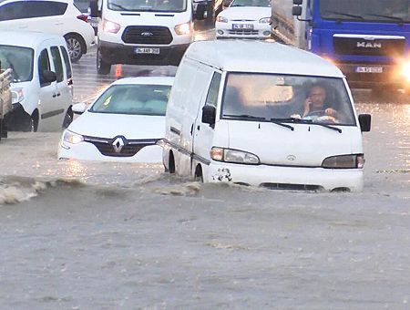 Istanbul, rain and floods