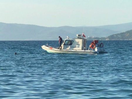 Turkey's coast guard, rescue in the sea