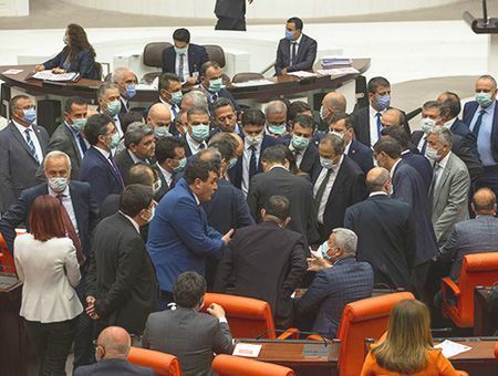Turkey, fight in parliament
