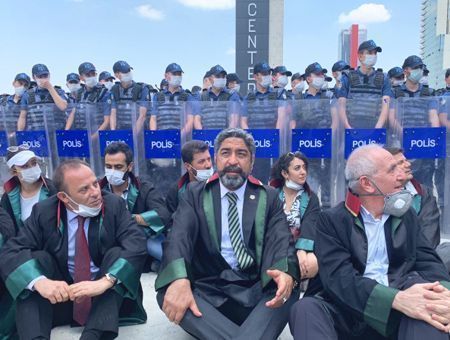 Turkey, lawyers protest in Ankara