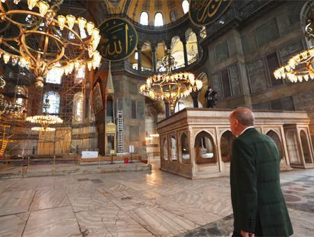 Erdoğan visits Hagia Sophia
