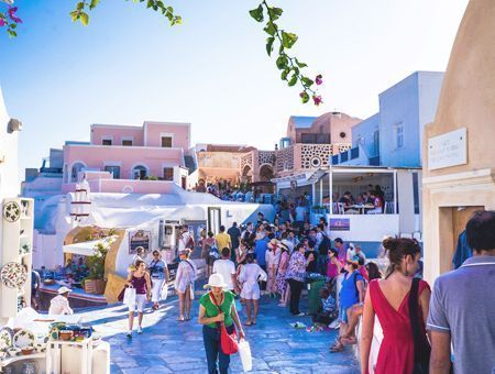 Greece, tourists in Santorini