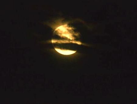 Istanbul, full Moon