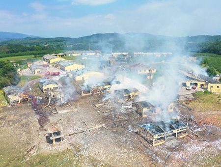 Turkey, explosion in fireworks factory