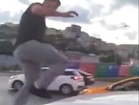 Istanbul, attack in traffic accident