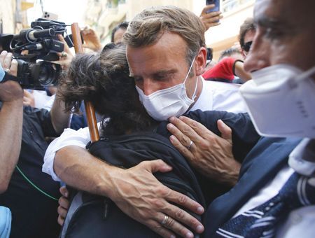 Lebanon, Macron visits Beirut after explosion