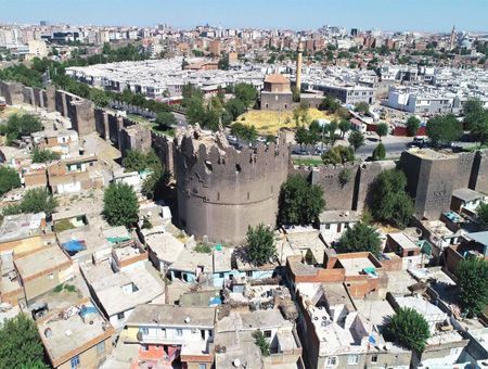 Turkey, Diyarbakır historical walls