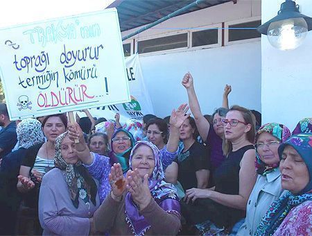 Turkey, women protest against thermal plant