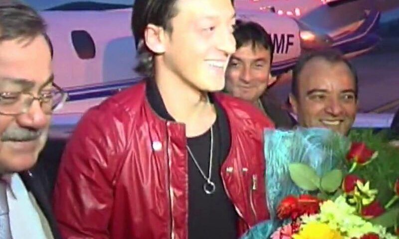 Fenerbahçe, Mesut Mesut Özil arrives in Istanbul