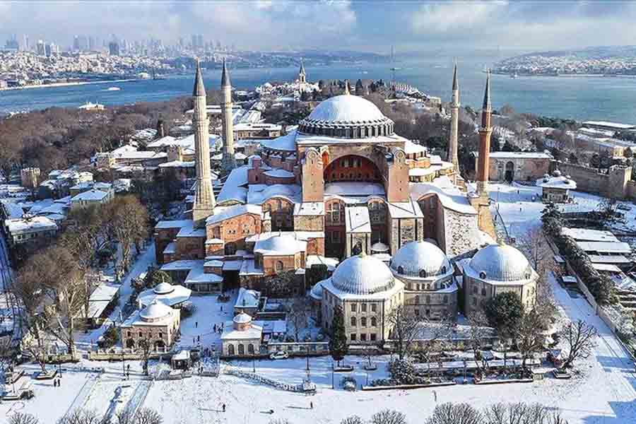 Istanbul, Hagia Sophia covered by snow
