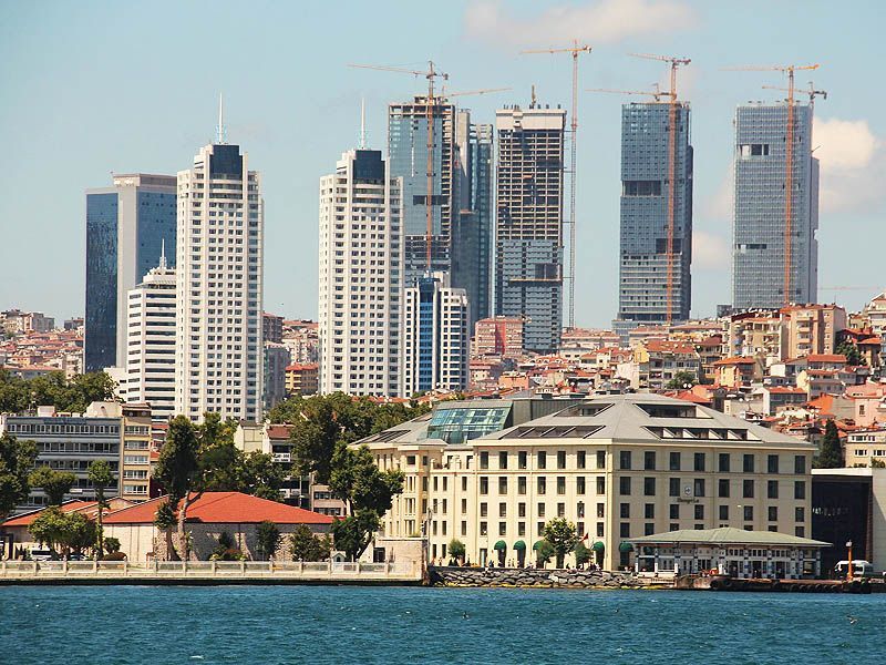 Istanbul, skyscrapers construction