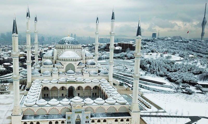 Istanbul, snow in the Asian side