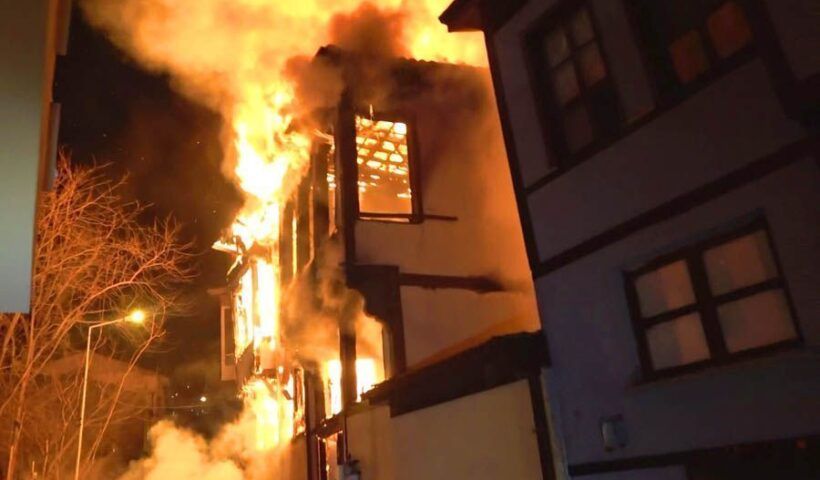 Turkey, fire in a historic building in Bursa