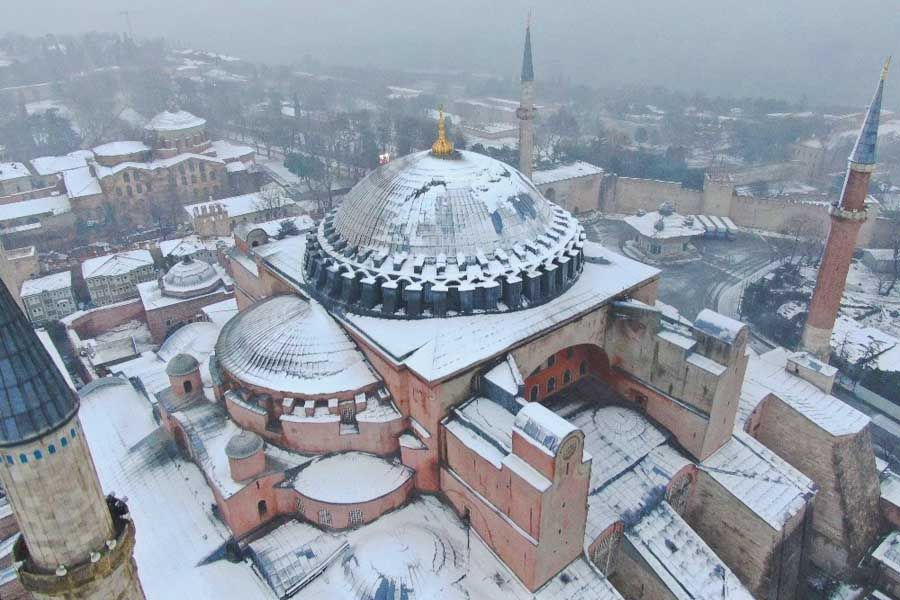 Istanbul, Hagia Sophia covered by snow