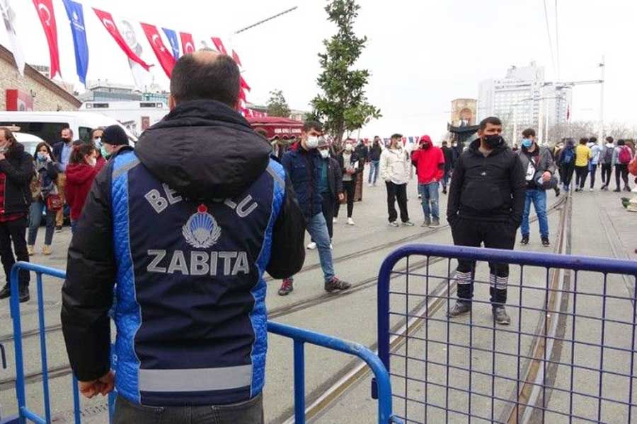 Istanbul, İstiklal Avenue closed