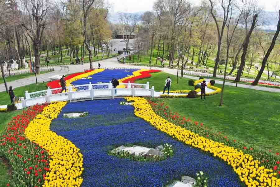 Istanbul full of colours because of millions of tulips