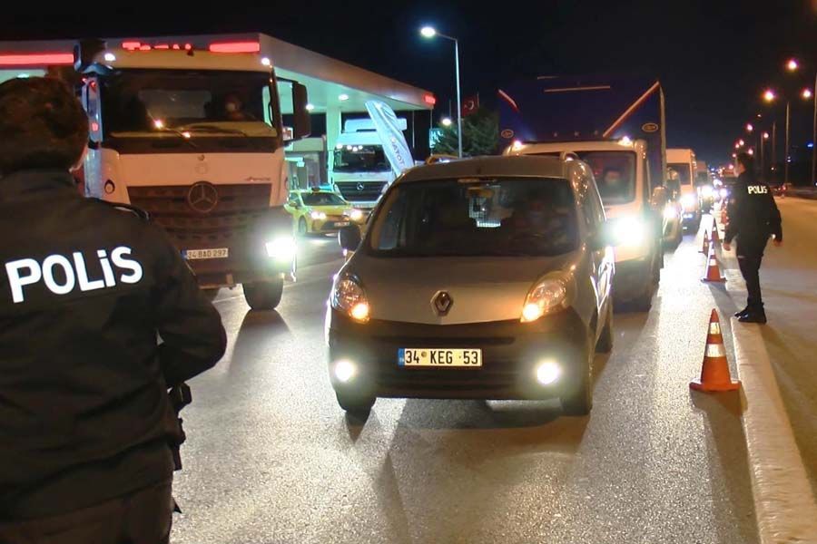 Istanbul, police controls due to travel ban