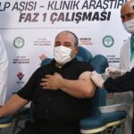 Turkey, minister volunteers for coronavirus vaccine