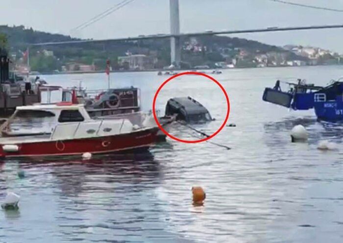 Istanbul, vehicle falls into the waters of the Bosphorus