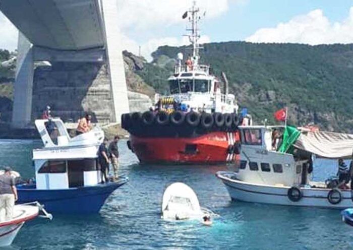 Istanbul, ships collided in the Bosphorus