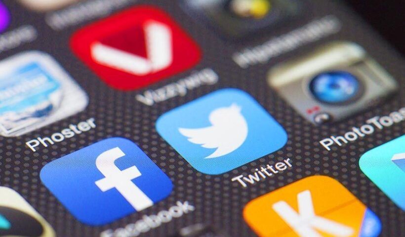 Social media, Twitter
