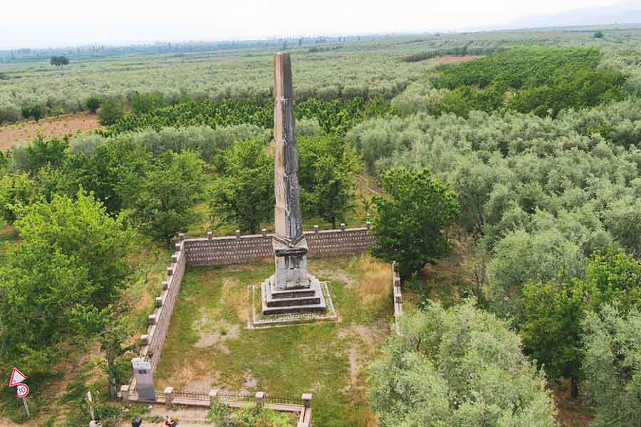 Turkey, Roman obelisk near İznik, ancient Nicea