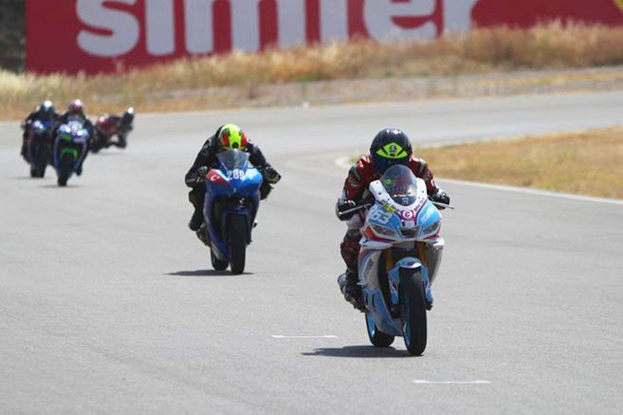 Turquía, primer campeonato de carreras de motociclismo femenino