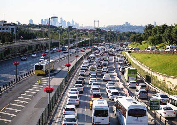 Istanbul, exodus for the Feast of Sacrifice