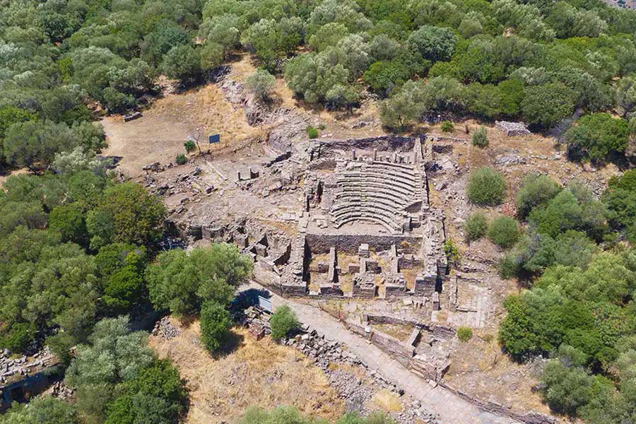 Turkey, ruins of the Roman city of Aigai (Aeolis)