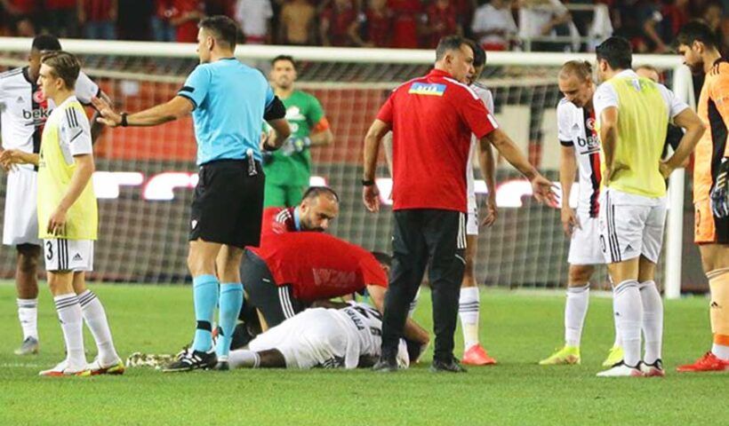 Fabrice N'Sakala collapses during Beşiktaş game