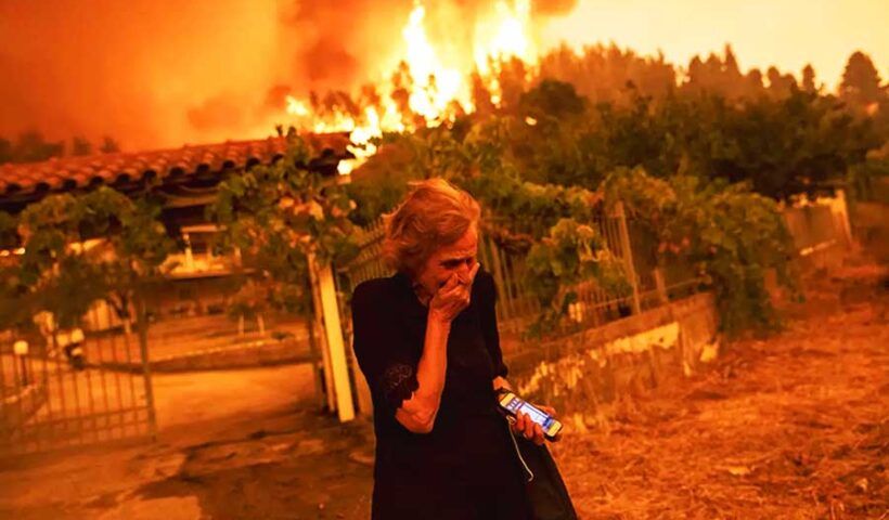 Greece, evacuation amidst wildfires