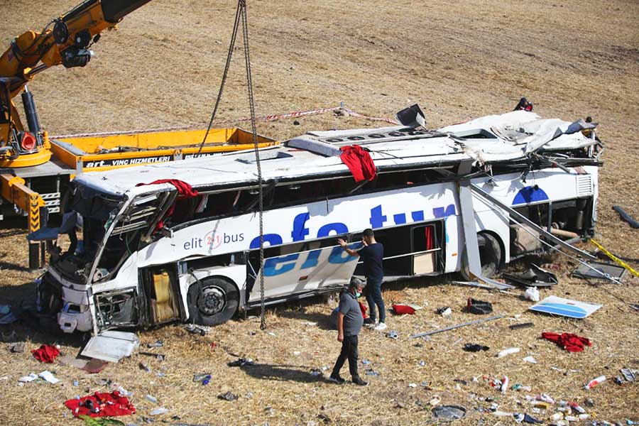 Turkey, bus accident in Balıkesir
