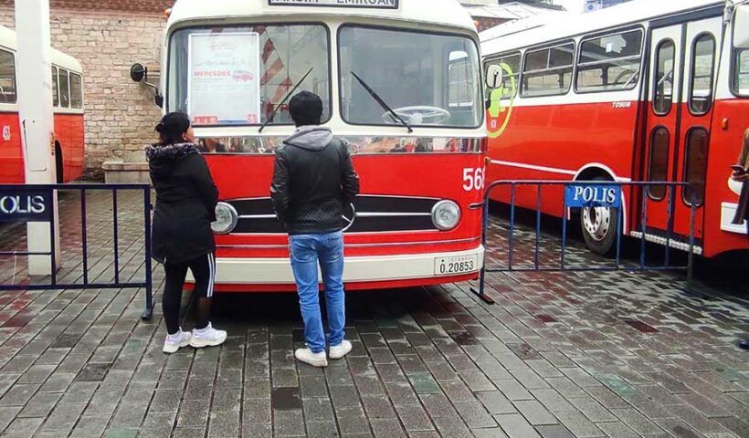 Istanbul, nostalgic buses exhibition