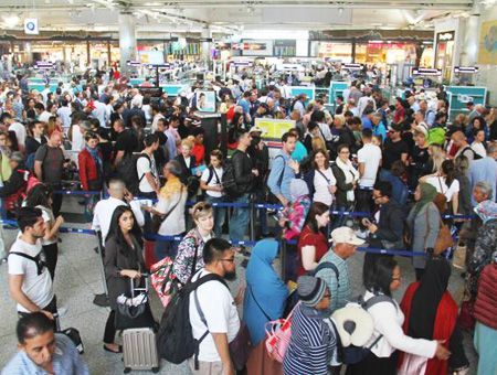 Aeropuerto Atatürk, pasajeros y viajeros
