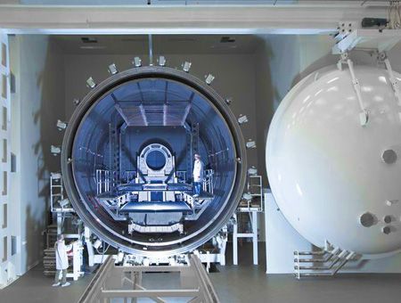 centro de fabricación de satélites en Turquía