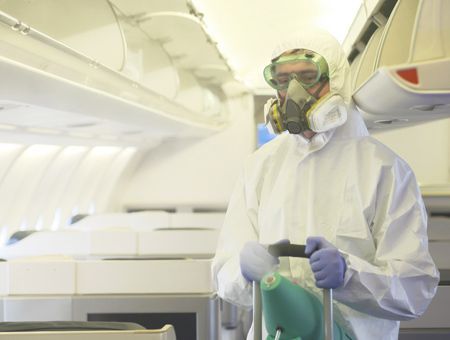 coronavirus, desinfección de avión