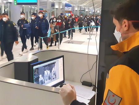 Estambul, aeropuerto, controles por el coronavirus