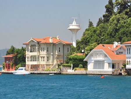 Estambul, mansiones (yali) en el Bósforo